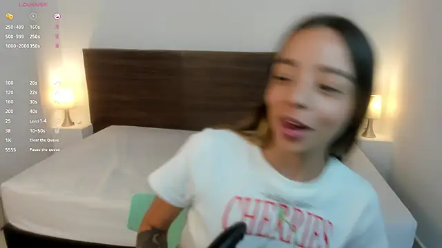 AliceRoss0 online show from 03/17/25, 11:21