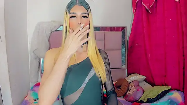 Snapshot of dirtycock2002 chatting on 04/10/26, 02:39 dirtycock2002 online show from 04/10/26, 02:39