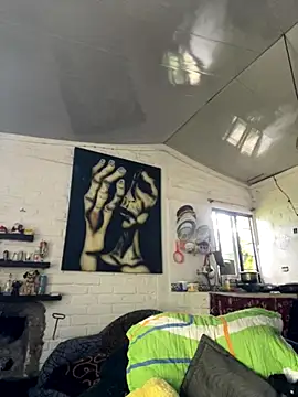 Snapshot of FlpGmz chatting on 11/01/25, 06:32 FlpGmz online show from 11/01/25, 06:32