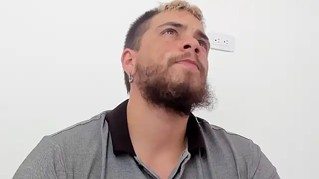 Snapshot of Beard_xox chatting on 07/15/26, 08:25 Beard xox online show from 07/15/26, 08:25
