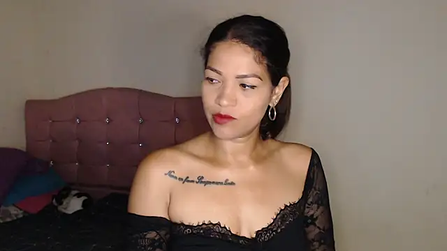 makennaa  online show from 11/27/25, 09:22