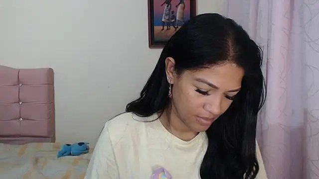 Snapshot of makennaa_ chatting on 04/15/26, 10:33 makennaa online show from 04/15/26, 10:33