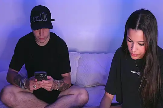 Snapshot of Nicky_and_Blake chatting on 12/25/24, 10:59 Nicky and Blake online show from 12/25/24, 10:59