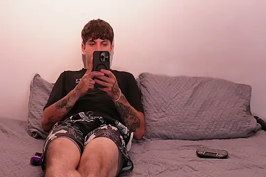 Snapshot of Nicky_and_Blake chatting on 03/03/25, 09:48 Nicky and Blake online show from 03/03/25, 09:48