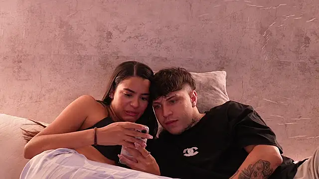 Snapshot of Nicky_and_Blake chatting on 10/06/25, 08:39 Nicky and Blake online show from 10/06/25, 08:39