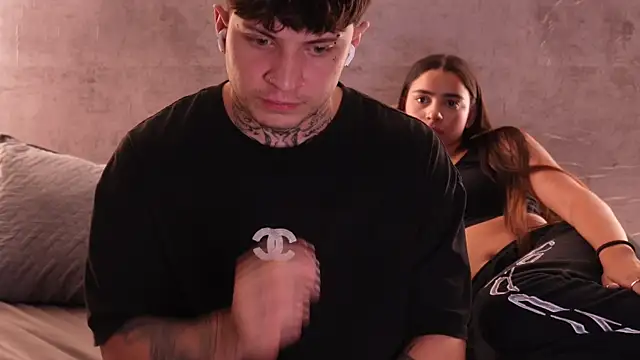 Snapshot of Nicky_and_Blake chatting on 11/11/25, 09:37 Nicky and Blake online show from 11/11/25, 09:37