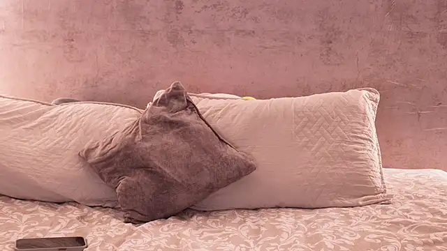 Snapshot of Nicky_and_Blake chatting on 04/06/26, 08:10 Nicky and Blake online show from 04/06/26, 08:10