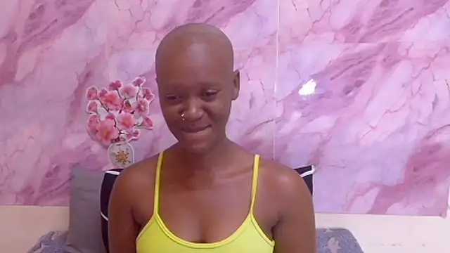 Snapshot of EbonyOlive69 chatting on 12/22/25, 05:10 EbonyOlive69 online show from 12/22/25, 05:10