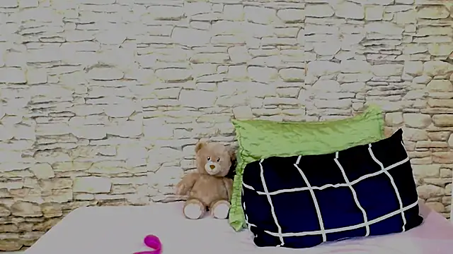 Snapshot of EbonyOlive69 chatting on 01/05/26, 05:27 EbonyOlive69 online show from 01/05/26, 05:27