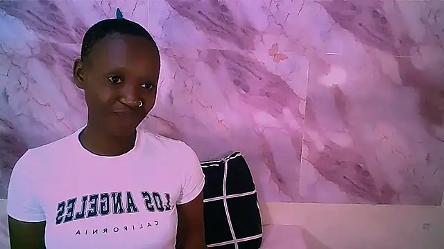 Snapshot of EbonyOlive69 chatting on 03/16/26, 08:40 EbonyOlive69 online show from 03/16/26, 08:40