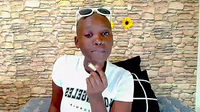 Snapshot of EbonyOlive69 chatting on 03/29/26, 05:13 EbonyOlive69 online show from 03/29/26, 05:13