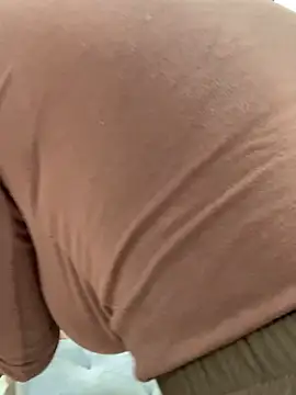 Snapshot of Shirato_hana chatting on 02/17/25, 02:20 Shirato hana online show from 02/17/25, 02:20