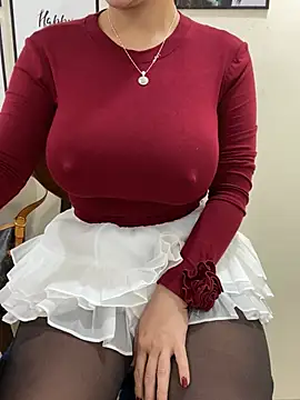 Snapshot of Shirato_hana chatting on 02/25/25, 06:25 Shirato hana online show from 02/25/25, 06:25