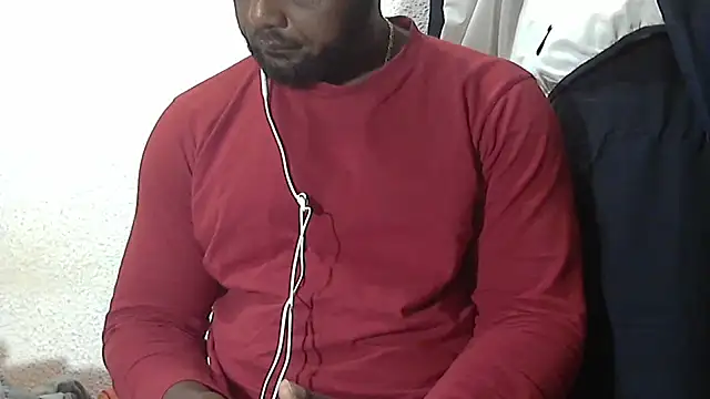 Snapshot of mmoiblack chatting on 03/26/26, 05:29 mmoiblack online show from 03/26/26, 05:29