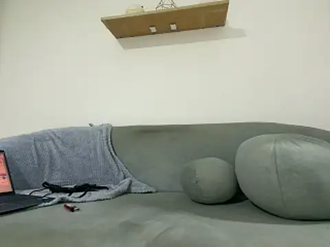 Snapshot of danielv_95 chatting on 04/16/26, 01:06 danielv 95 online show from 04/16/26, 01:06