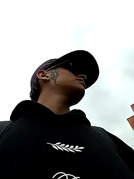 Cuervo maniaco online show from 12/27/24, 04:43