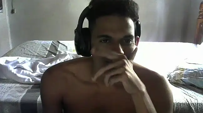 RenziTatte online show from 12/12/24, 01:39