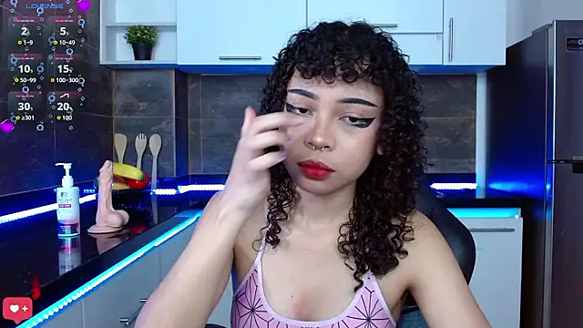 Snapshot of north_sweet_ chatting on 02/13/26, 02:35 north sweet online show from 02/13/26, 02:35