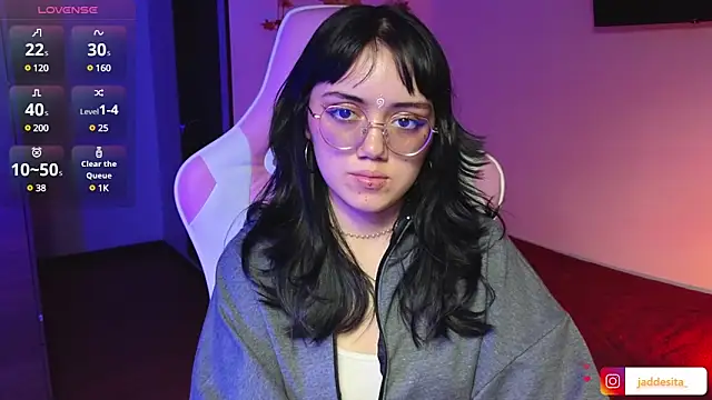 suzumi   online show from 12/20/24, 08:55