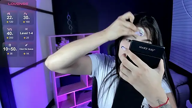 Snapshot of TifanyWhite_ chatting on 12/05/24, 09:28 TifanyWhite online show from 12/05/24, 09:28