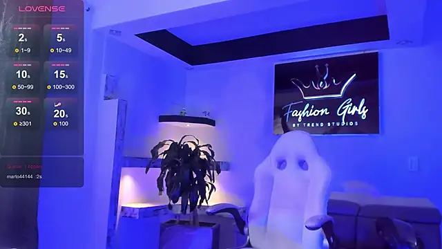 Snapshot of TifanyWhite_ chatting on 02/13/25, 08:03 TifanyWhite online show from 02/13/25, 08:03