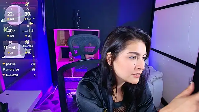 Snapshot of TifanyWhite_ chatting on 02/17/25, 11:31 TifanyWhite online show from 02/17/25, 11:31