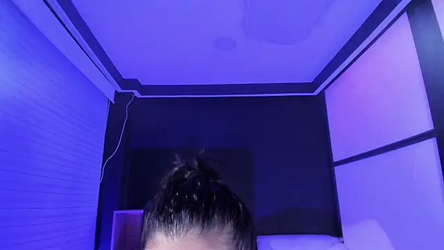 Snapshot of TifanyWhite_ chatting on 02/20/25, 02:40 TifanyWhite online show from 02/20/25, 02:40