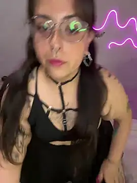 Mizztikaa online show from 02/04/25, 03:22