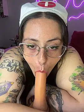 Snapshot of Mizztikaa chatting on 10/29/25, 06:09 Mizztikaa online show from 10/29/25, 06:09