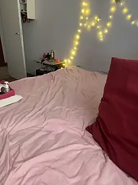 Snapshot of Mizztikaa chatting on 03/11/26, 06:25 Mizztikaa online show from 03/11/26, 06:25