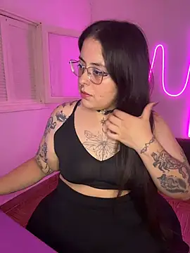 Snapshot of Mizztikaa chatting on 03/31/26, 06:52 Mizztikaa online show from 03/31/26, 06:52