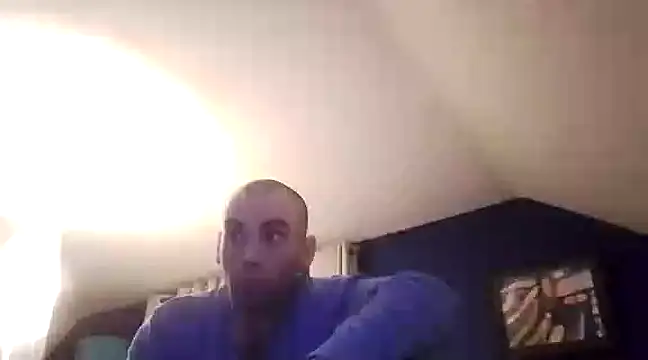Snapshot of DrbigdickUK chatting on 12/31/24, 01:47 DrbigdickUK online show from 12/31/24, 01:47