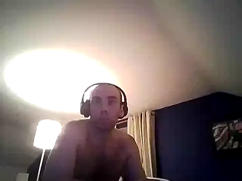 Snapshot of DrbigdickUK chatting on 02/02/25, 11:11 DrbigdickUK online show from 02/02/25, 11:11