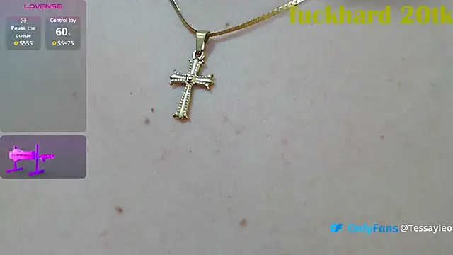 Snapshot of leoytessa_10 chatting on 12/23/24, 06:00 leoytessa 10 online show from 12/23/24, 06:00