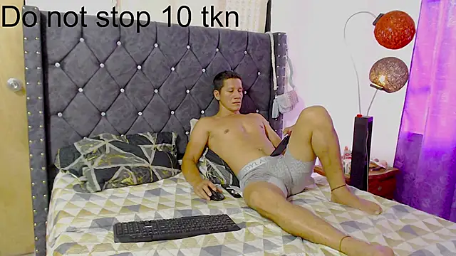 Snapshot of leoytessa_10 chatting on 02/27/25, 06:20 leoytessa 10 online show from 02/27/25, 06:20