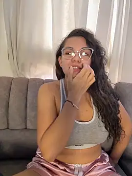 Snapshot of eva_y_marcelo chatting on 11/11/25, 12:16 eva y marcelo online show from 11/11/25, 12:16