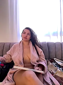 Snapshot of eva_y_marcelo chatting on 11/27/25, 12:29 eva y marcelo online show from 11/27/25, 12:29