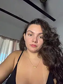 Snapshot of eva_y_marcelo chatting on 07/15/26, 01:49 eva y marcelo online show from 07/15/26, 01:49