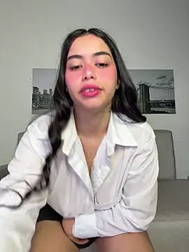 Snapshot of SophieRoyals chatting on 03/22/26, 11:24 SophieRoyals online show from 03/22/26, 11:24