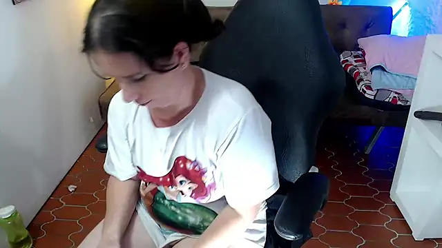 victoria jones online show from 03/14/25, 05:02