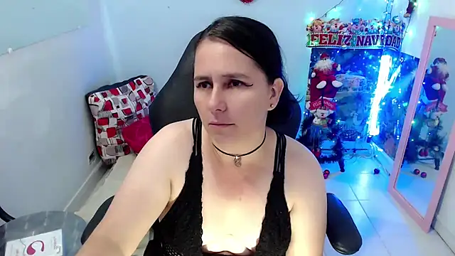 victoria jones online show from 12/19/25, 02:57