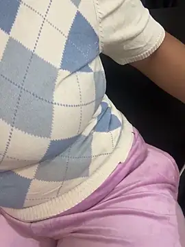 Snapshot of Diya_Chopra chatting on 11/03/25, 04:25 Diya Chopra online show from 11/03/25, 04:25