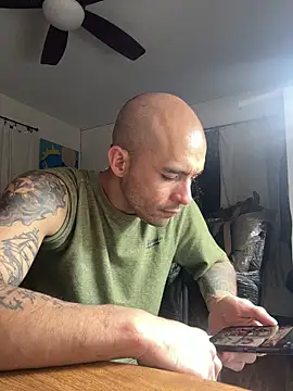 Snapshot of JohnnyDeep187 chatting on 12/20/25, 06:09 JohnnyDeep187 online show from 12/20/25, 06:09