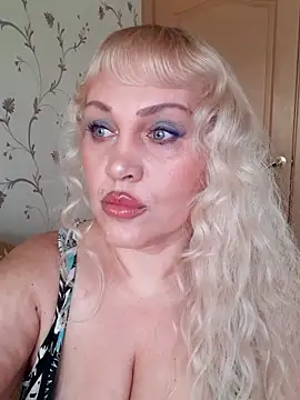 Snapshot of IsabellaBoni chatting on 03/11/26, 07:03 IsabellaBoni online show from 03/11/26, 07:03