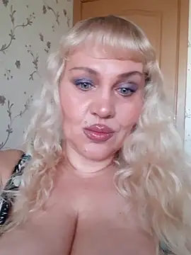 Snapshot of IsabellaBoni chatting on 03/16/26, 07:12 IsabellaBoni online show from 03/16/26, 07:12