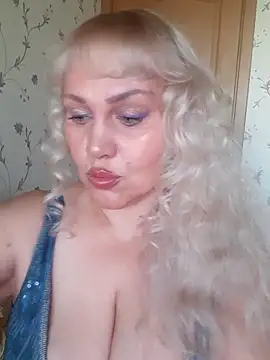 Snapshot of IsabellaBoni chatting on 03/19/26, 07:12 IsabellaBoni online show from 03/19/26, 07:12