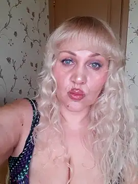 Snapshot of IsabellaBoni chatting on 04/11/26, 07:45 IsabellaBoni online show from 04/11/26, 07:45