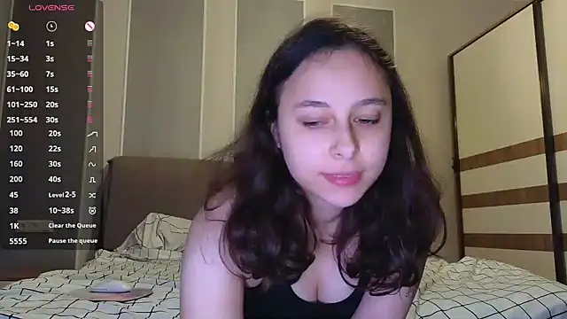 Snapshot of Agatha_Sade chatting on 02/11/25, 06:33 Agatha Sade online show from 02/11/25, 06:33