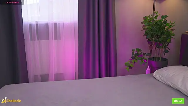 Snapshot of Bellacle chatting on 10/12/25, 08:02 Bellacle online show from 10/12/25, 08:02