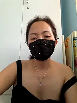 Baby-sexytits18 online show from 03/08/25, 04:01